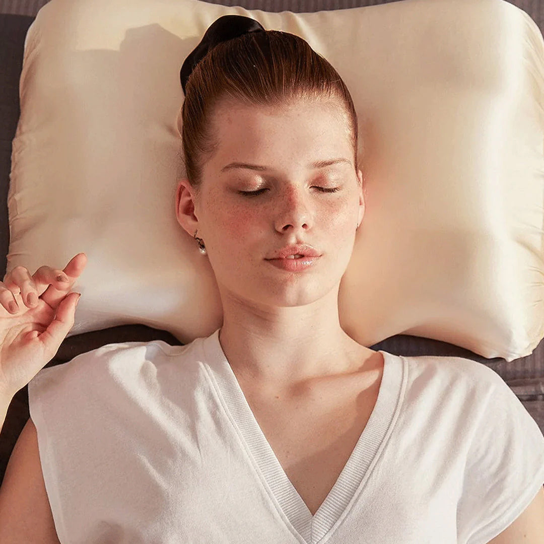 His & Hers Çift Kişilik İpek Kılıflı Yastık Seti (Bej & Siyah)